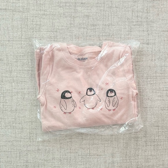 NWT Old Navy Penguin Pajama Set Size 5T (Qty 2) - Picture 6 of 7